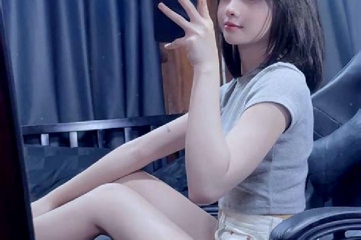 Natalie, 21 — Escort in Galve, Spain