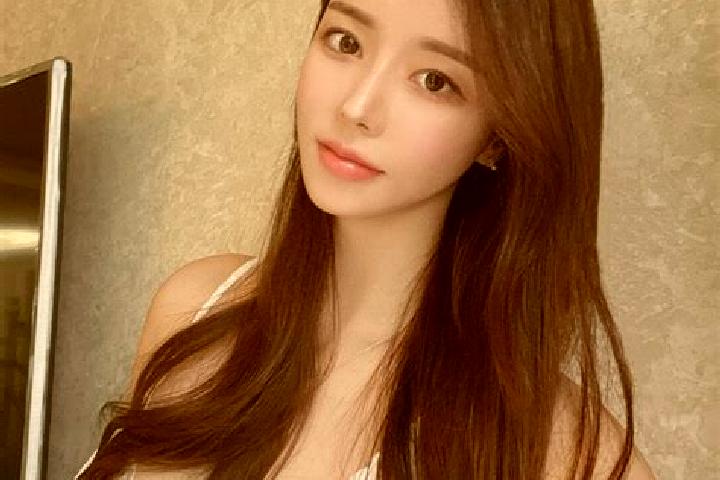 Natalie, 21 — Escort in Shazhenxi, China