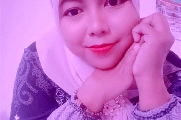 Natalie, 21 — Escort in Tambakrejo, Indonesia