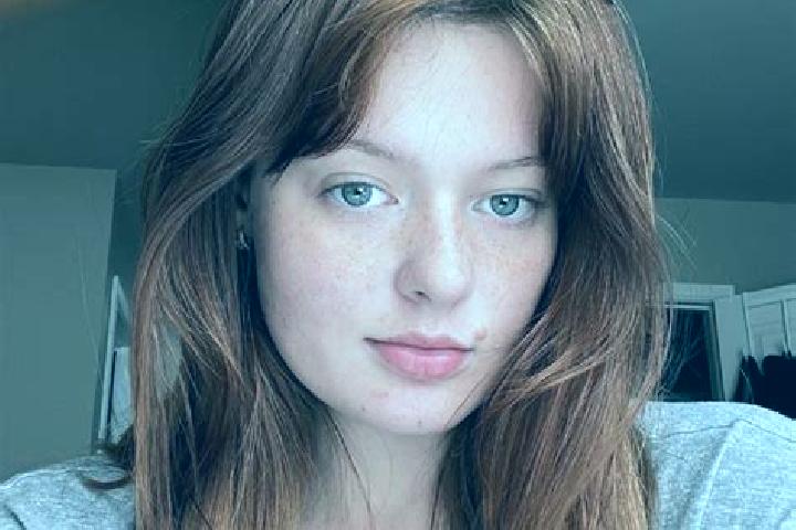 Natalie, 22, a auburn hazel-eyed mediterranean companion based in Macabebe. Offering A-Level, OWO, Overnight. Available for incall and outcall, day and eveni...