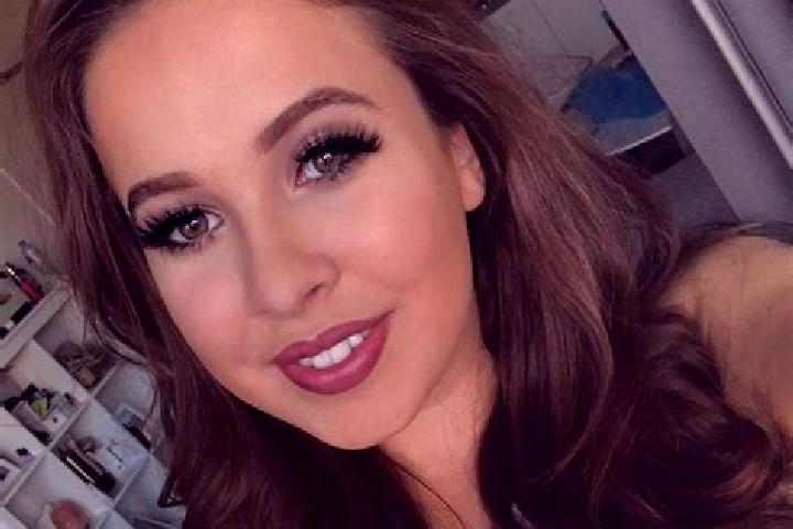 Natalie, 22, a black dark-eyed european companion based in Viehdorf. Offering Domination, Travel Companion, Party Girl, Fetish, Erotic Massage. Available for...