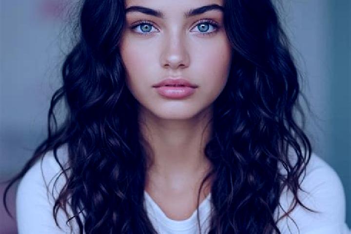 Natalie, 22, a brunette amber-eyed mediterranean companion based in Aguasal. Offering Party Girl, Striptease, OWO, Travel Companion, BDSM. Available for inca...