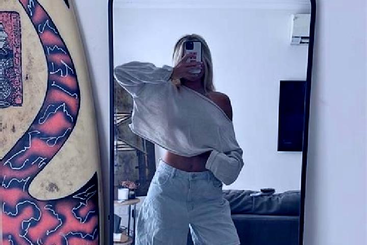 Natalie, 22 — Escort in Curra, Australia