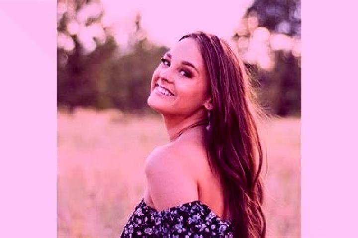 Natalie, 22 — Escort in Elgorriaga, Spain