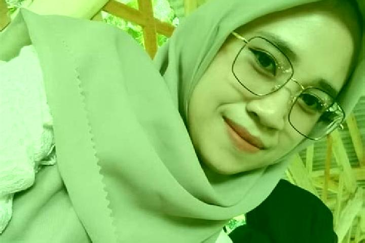 Natalie, 22 — Escort in Warung Wetan, Indonesia