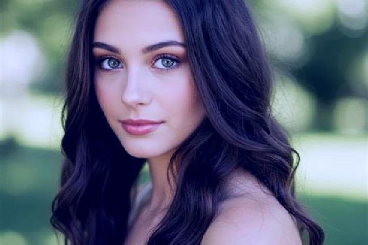 Natalie, 23, a brunette hazel-eyed caribbean companion based in Cocu. Offering Duos, A-Level, CIM. Available for incall and outcall, day and evening dates.