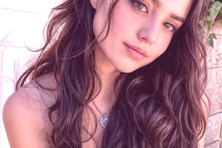 Natalie, 23, a brunette hazel-eyed middle eastern companion based in Point Roberts. Offering BDSM, Travel Companion, Overnight, Deep French Kissing. Availabl...