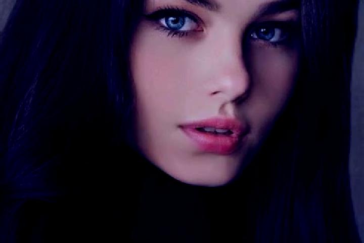 Natalie, 23, a chestnut blue-eyed slavic companion based in Arabuta. Offering Girlfriend Experience, Couples, Overnight, Deep French Kissing, Fetish. Availab...