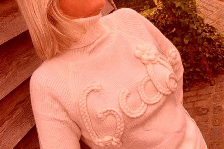 Natalie, 23 — Escort in Munkzwalm, Belgium