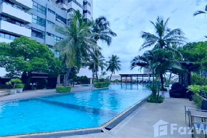 Natalie, 23 — Escort in Sathorn, Thailand
