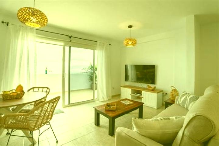 Natalie, 23 — Escort in Sauzal, Spain
