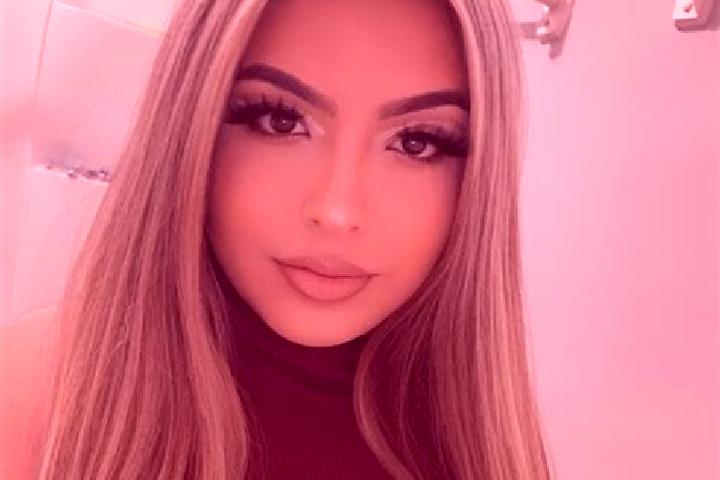 Natalie, 24, a blonde amber-eyed latina companion based in Bhamian Kalan. Offering CIM, Dinner Date, Travel Companion. Available for incall and outcall, day ...