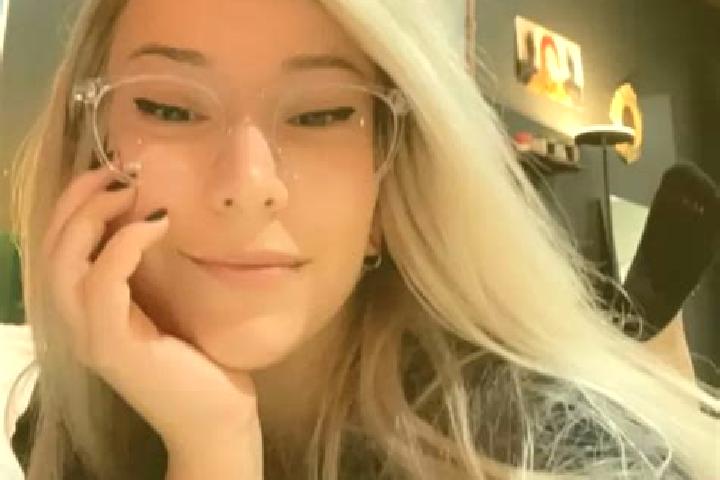 Natalie, 24, a blonde amber-eyed middle eastern companion based in Eck en Wiel. Offering OWO, Overnight, CIM. Available for incall and outcall, overnight boo...