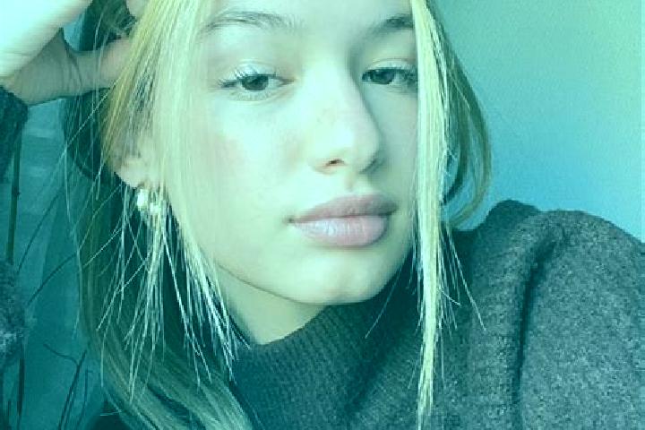 Natalie, 24, a blonde brown-eyed ebony companion based in Mirna. Offering Fetish, Prostate Massage, Travel Companion, OWO, Couples. Available for incall and ...