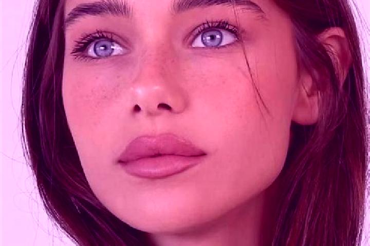 Natalie, 24, a brunette amber-eyed caucasian companion based in Langa del Castillo. Offering Tantra, Dinner Date, A-Level, Prostate Massage. Available for in...