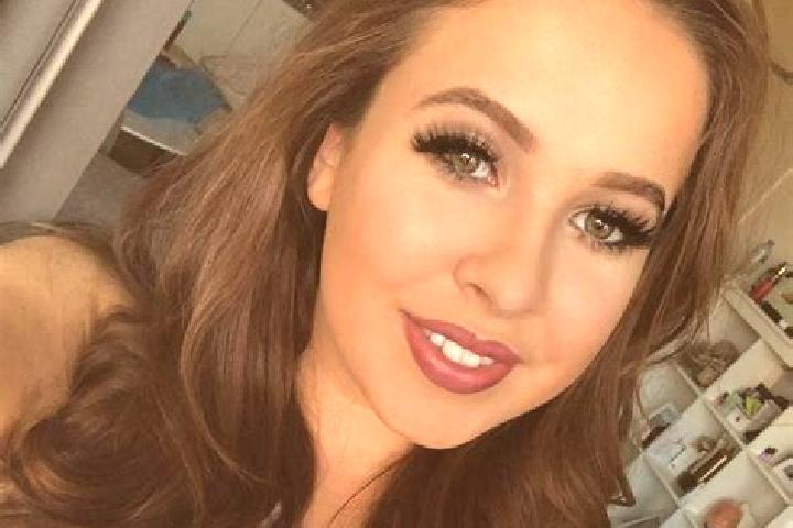 Natalie, 24, a red dark-eyed ebony companion based in Broadmeadows. Offering Overnight, Roleplay, Travel Companion, Couples. Available for incall and outcall...