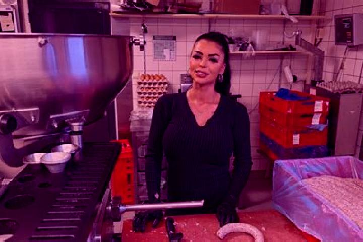 Natalie, 24 — Escort in Sprundel, Netherlands