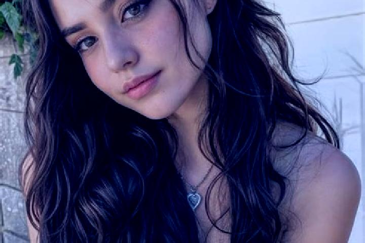Natalie, 25, a black hazel-eyed mixed companion based in Alto Rio Doce. Offering GFE, Duos, 69. Available for incall and outcall, day and evening dates.