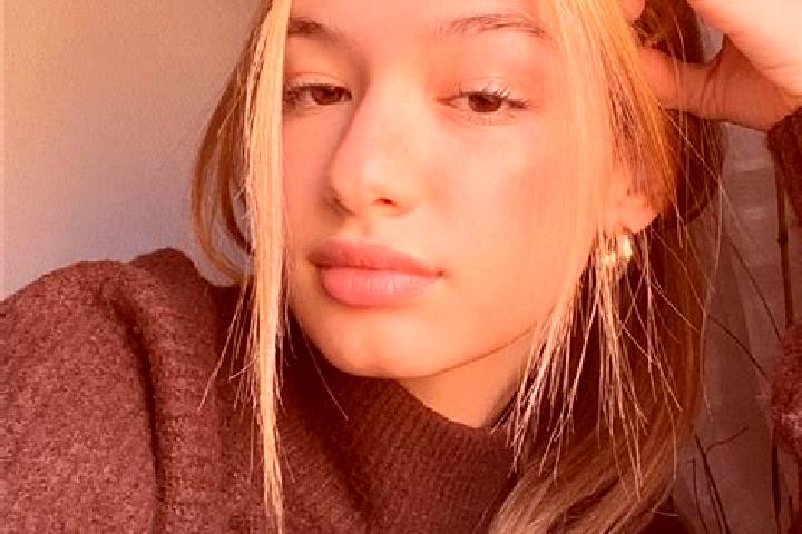 Natalie, 25, a blonde brown-eyed asian companion based in Panggungdaja. Offering 69, BDSM, CIM, Domination. Available for incall and outcall, day and evening...