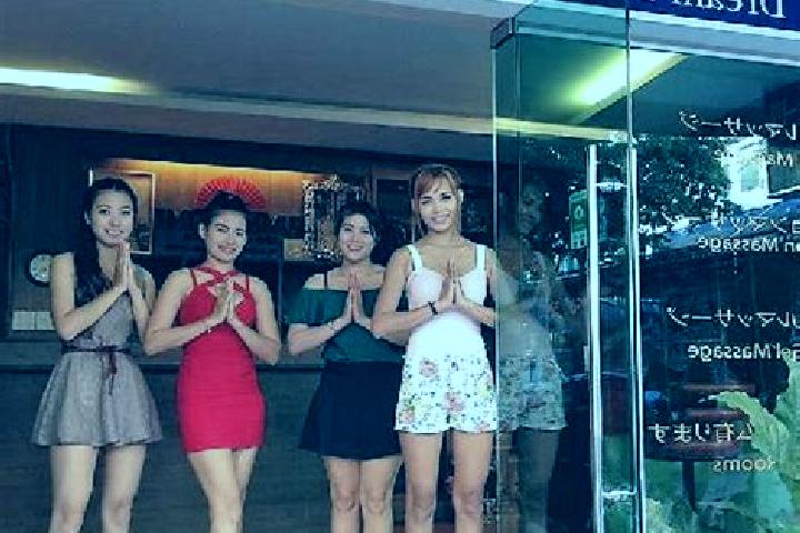 Natalie, 25, a blonde dark-eyed asian companion based in Kampung Pantai Aceh. Offering Massage, Party Girl, Domination. Available for incall and outcall, day...
