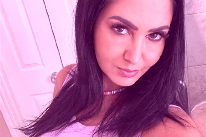 Natalie, 25, a brunette dark-eyed indian companion based in Guevecci. Offering Striptease, Fetish, A-Level. Available for incall and outcall, overnight booki...