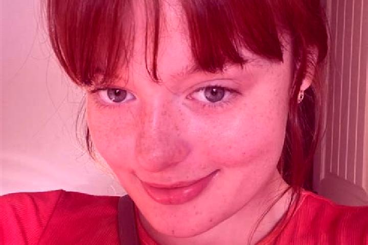 Natalie, 25, a red grey-eyed european companion based in Sant Eusanio Forconese. Offering Striptease, Prostate Massage, Roleplay. Available for incall and ou...