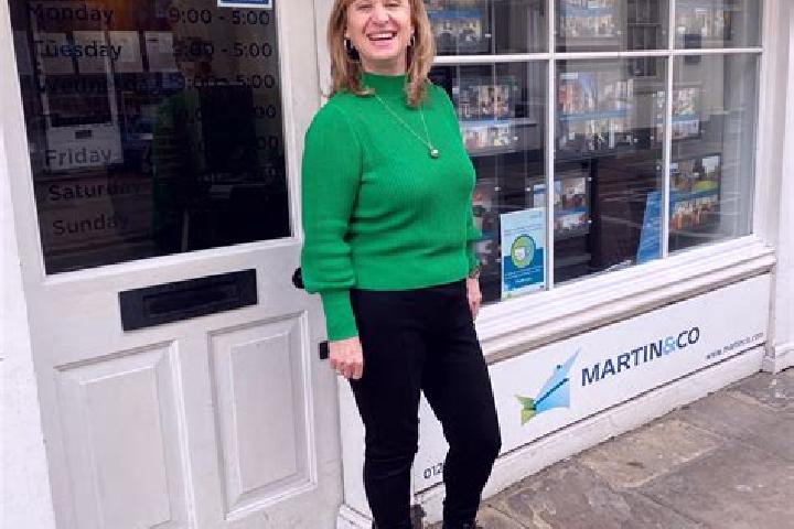 Natalie, 25 — Escort in Lyminge, United Kingdom