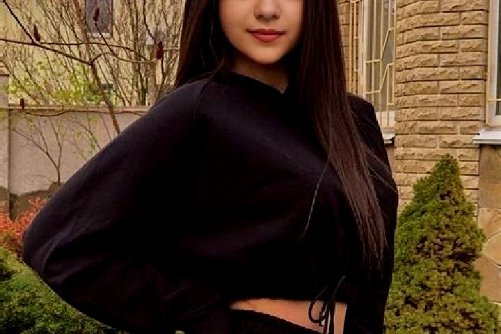 Natalie, 25 — Escort in Vysny Hrusov, Slovakia