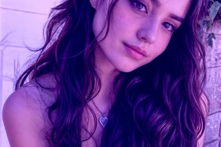 Natalie, 26, a auburn hazel-eyed middle eastern companion based in Tasdegirmen. Offering Couples, OWO, Travel Companion. Available for incall and outcall, ov...
