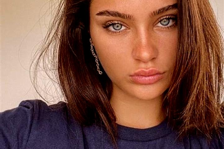 Natalie, 26, a brunette dark-eyed mixed companion based in Zorneding. Offering Duos, A-Level, Roleplay. Available for incall and outcall, day and evening dates.