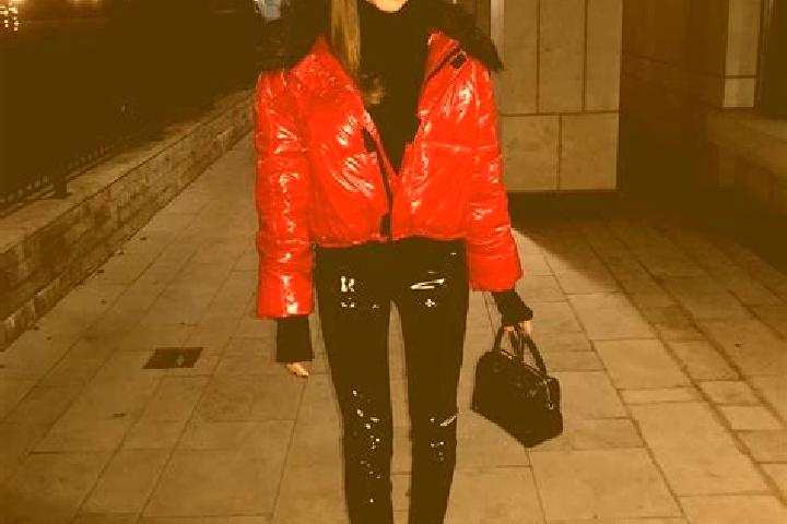 Natalie, 26 — Escort in Cauge, France