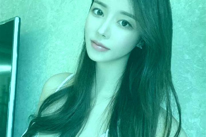 Natalie, 26 — Escort in Guanhaiwei, China