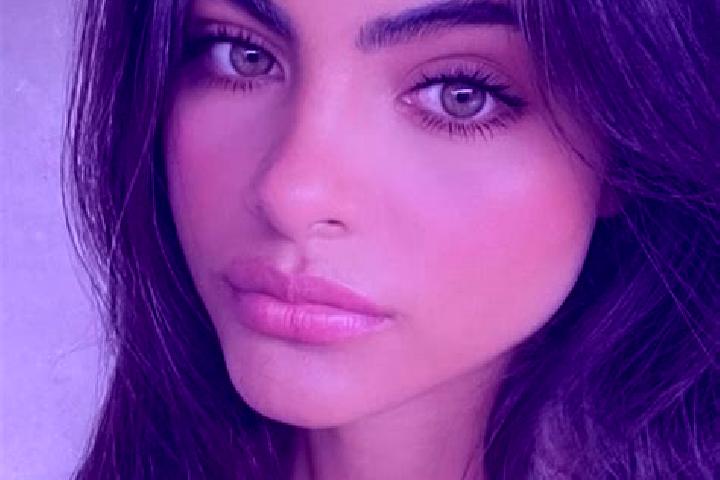 Natalie, 27, a brunette amber-eyed indian companion based in Champ-le-Duc. Offering Massage, Girlfriend Experience, Party Girl, Travel Companion, CIM. Availa...