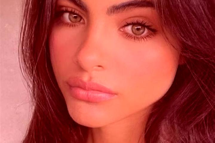Natalie, 27, a brunette amber-eyed latina companion based in Southall. Offering BDSM, Striptease, Tantra, Fetish. Available for incall and outcall, overnight...