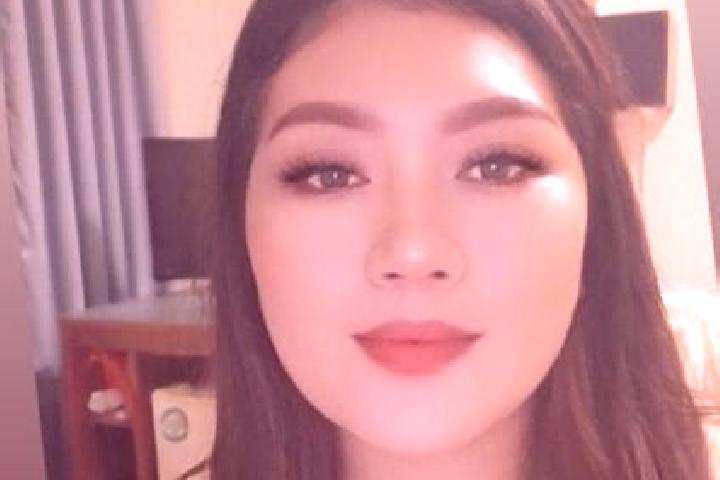 Natalie, 27, a brunette grey-eyed asian companion based in Shirpur. Offering Fetish, Travel Companion, Erotic Massage. Available for incall and outcall, over...