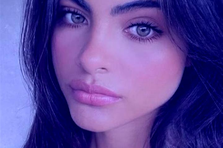 Natalie, 27, a chestnut hazel-eyed middle eastern companion based in Aspio. Offering OWO, CIM, Roleplay. Available for incall and outcall, overnight bookings...