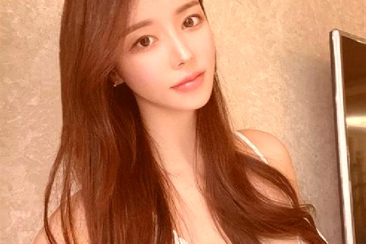 Natalie, 27 — Escort in Leijiadian, China