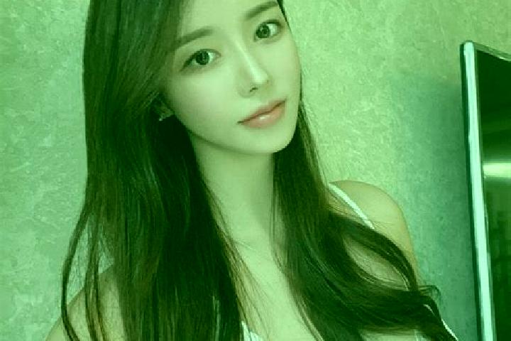 Natalie, 27 — Escort in Lingkou, China