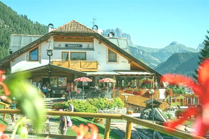 Natalie, 27 — Escort in Pozza di Fassa, Italy