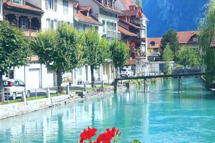 Natalie, 27 — Escort in Praroman, Switzerland