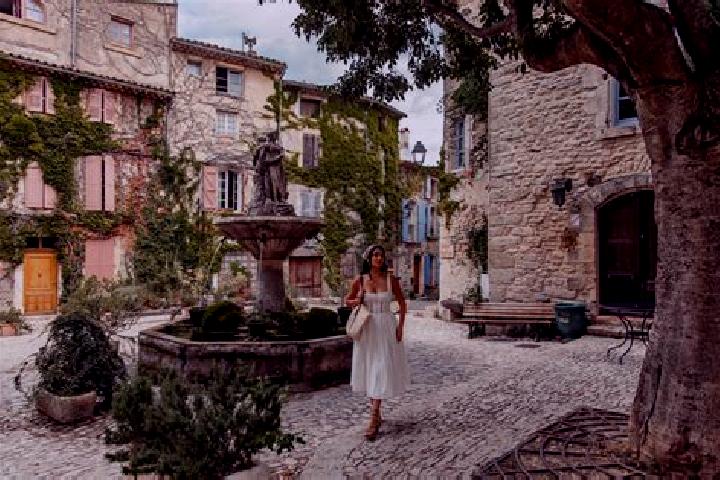 Natalie, 27 — Escort in Saignon, France