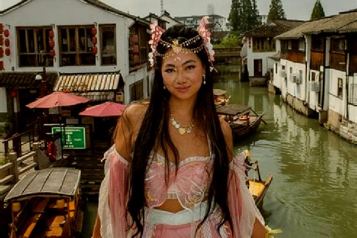 Natalie, 27 — Escort in Zhujiajiao, China