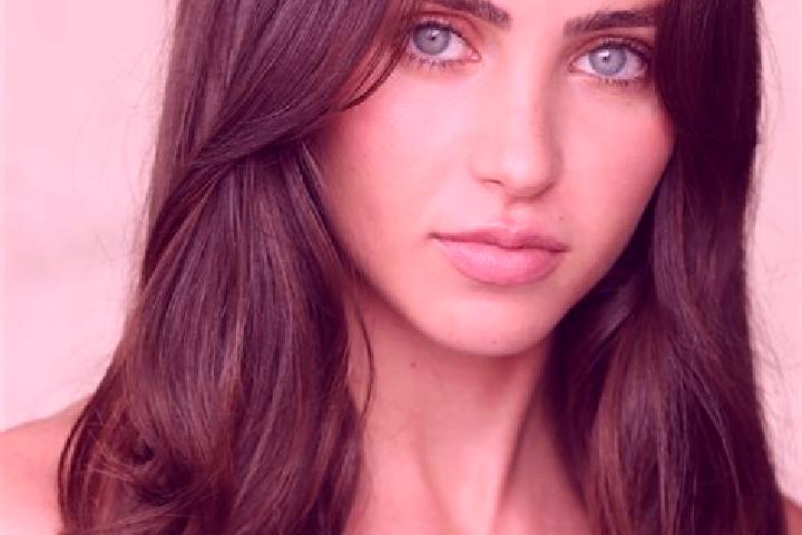 Natalie, 28, a auburn brown-eyed caribbean companion based in Uzventis. Offering Erotic Massage, Tantra, 69, Fetish. Available for incall and outcall, overni...