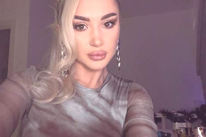 Natalie, 28, a blonde amber-eyed caucasian companion based in Draganesti-Vlasca. Offering Travel Companion, Duos, Domination. Available for incall and outcal...