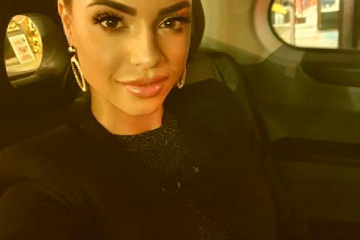 Natalie, 28, a dark blonde dark-eyed mixed companion based in Saint Meinrad. Offering Erotic Massage, Domination, Tantra, Dinner Date. Available for incall a...