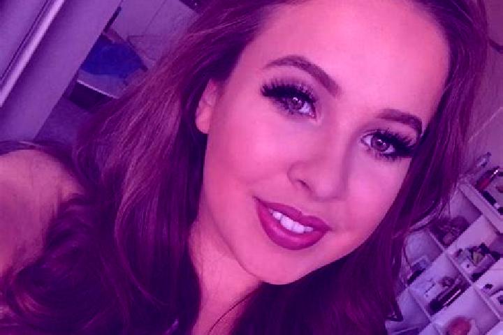 Natalie, 28, a red dark-eyed mixed companion based in Catterick Garrison. Offering Erotic Massage, Domination, Massage, Deep French Kissing. Available for in...