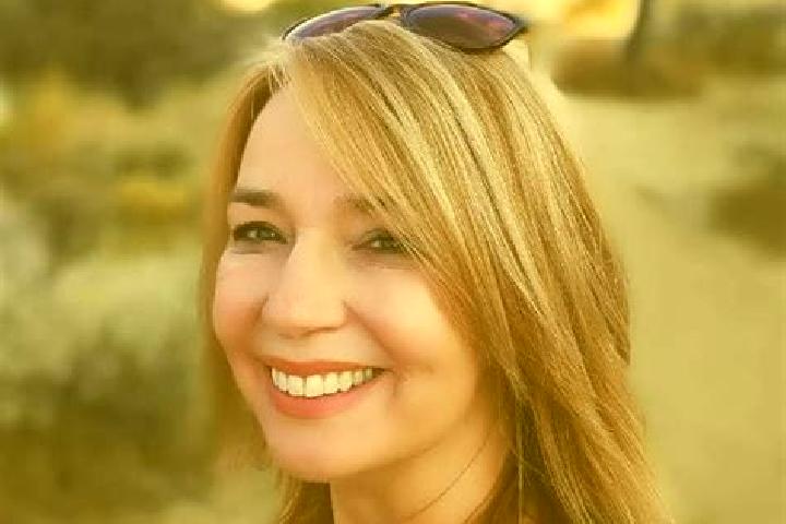 Natalie, 28 — Escort in Cool Valley, United States