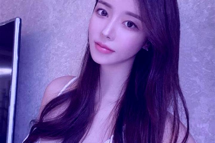 Natalie, 28 — Escort in Liufu, China