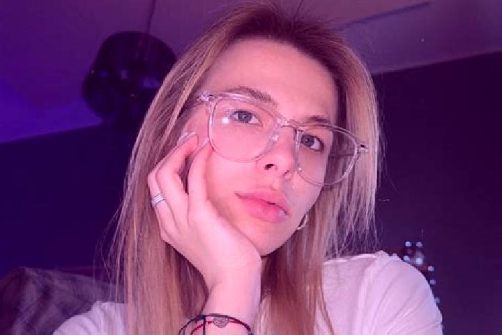 Natalie, 28 — Escort in Studenka, Czech Republic