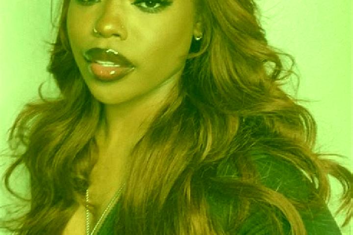 Natalie, 29, a auburn amber-eyed ebony companion based in Dhummay. Offering Duos, Dinner Date, Fetish. Available for incall and outcall, day and evening dates.